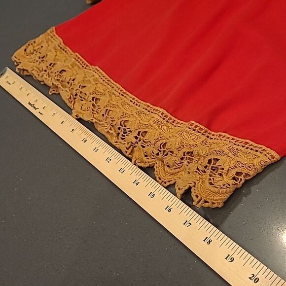 Peach love California plus sz cold shoulder top with crocheted trim - Picture 6 of 11